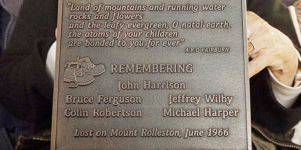 The plaque honouring those who were killed in an avalanche during an unsuccessful attempt to rescue four climbers trapped on Mt Rolleston in 1966. Photo / Alex Parsons