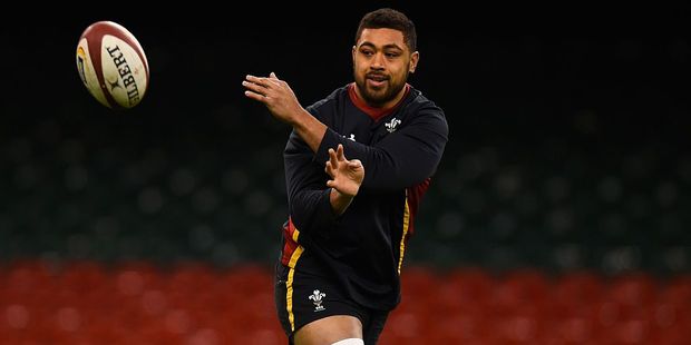 Welsh media rate No. 8 Taulupe Faletau over All Blacks captain Kieran Read in the lead up to tonight's test. Photo / Getty