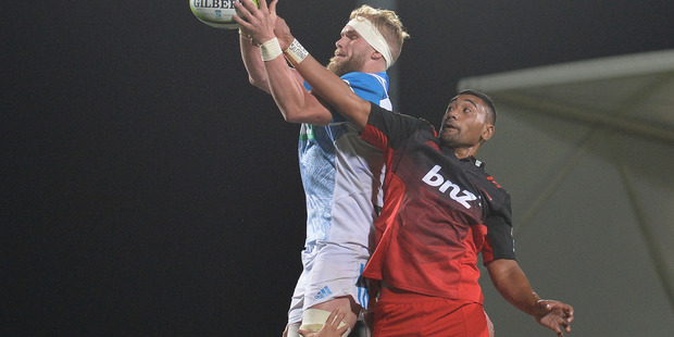 Jimmy Tupou battles Josh Bekhuis in a lineout earlier in the season. Photo / Getty
