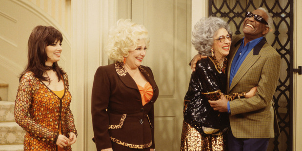 Ann Morgan Guilbert as Yetta, with Sammy Portnoy (played by Ray Charles) and her The Nanny castmates. Photo / Getty Images