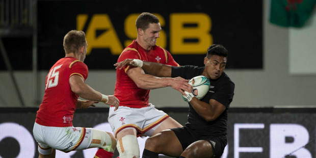 New Zealand All Blacks winger Julian Savea scores against Wales during the 1st test match between the All Blacks and Wales. Photo / Getty Images.