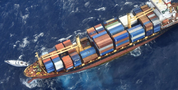 Two men and a woman have been rescued from their battered yacht, Platino, around 550 kilometres north of New Zealand by the crew of the container ship Southern Lily.