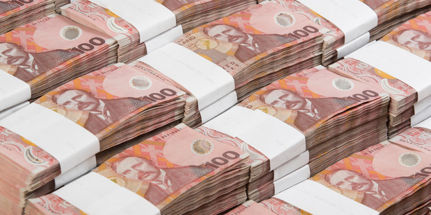 The kiwi hit 50.08 British pence, its highest level since April last year, and was trading at 49.48 pence at 8am in Wellington, from 49.57 pence at 5pm yesterday.