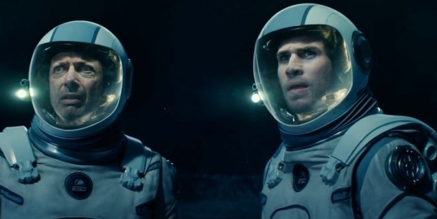 Scene from the movie Independence Day Resurgence, starring Jeff Goldblum and Liam Hemsworth.