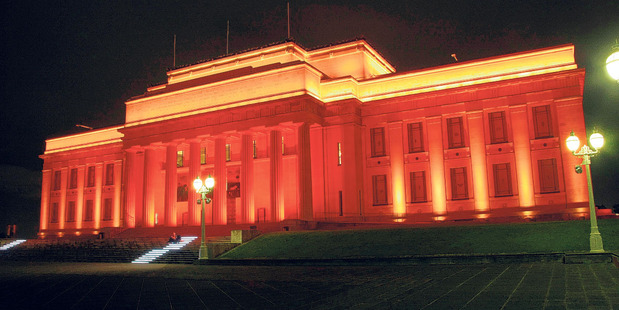 Today from dusk, see the Auckland War Memorial Museum light up.