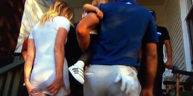 Paulina Gretzky, Dustin Johnson and the close up that has America talking.