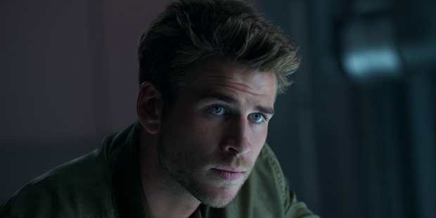 Loading Liam Hemsworth leads the new generation of heroes charged with saving the world in the movie Independence Day Resurgence.