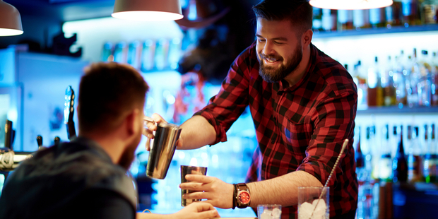 These tips will make a night out at a bar an enjoyable experience for both you and your bartender. Photo / iStock