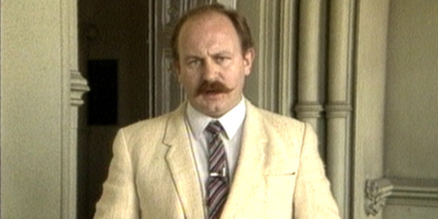 Mark Sainsbury, seen reporting for TV One in 1984. Photo/TVNZ