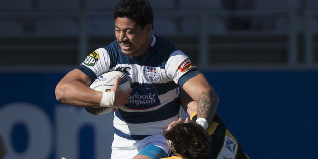 Auckland's Ben Lam makes a break.