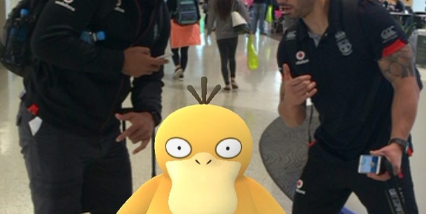 Warriors catch Psyduck at the airport.