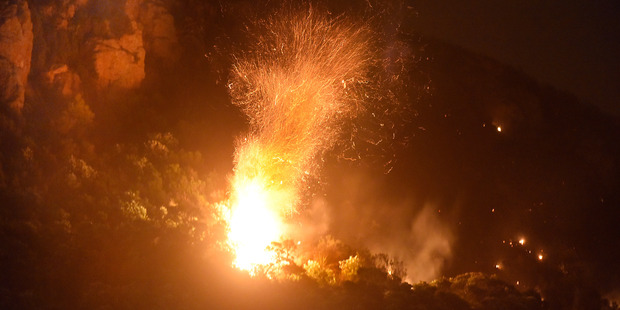 Fire breaks out at Mauao, Mount Maunganui. Photo/George Novak