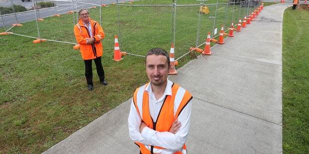 Councillor Brian McLachlan (left) and roading engineer Nick Marshall say relief is at hand for frustrated Riverside Drive commuters. Photo / Michael Cunningham