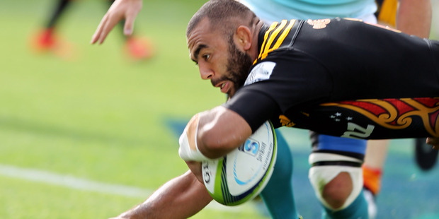 Michael Leitch will return to bolster the Chiefs' bench against the Hurricanes. Photo / Sportpix