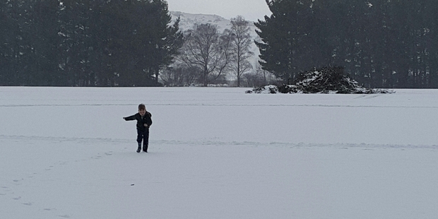 The year's biggest snowfall blankets the Waiouru area on the central plateau of the North Island.
