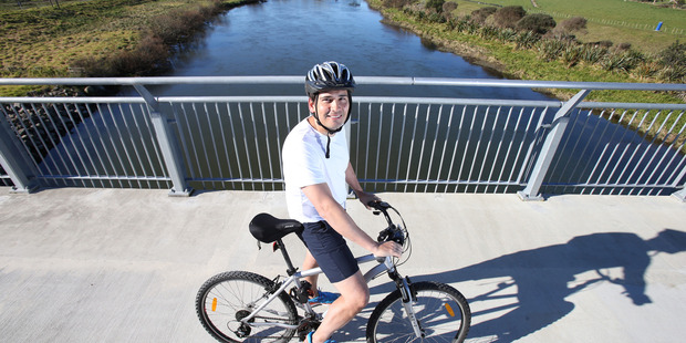 Transport Minister Simon Bridges on the TEL cycleway that leads to Paengaroa. PHOTO/JOHN BORREN