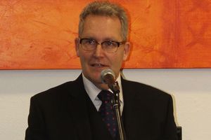 Hamilton City councillor Andrew King has thrown his hat in the ring for the mayoralty.