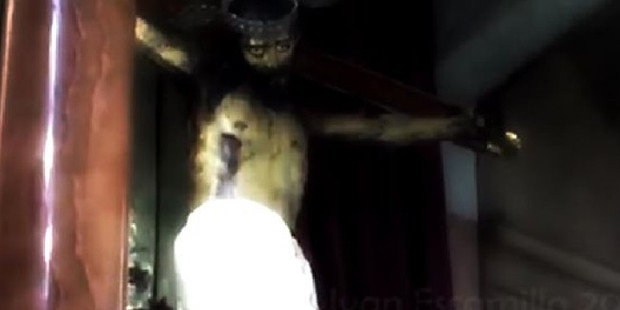 The Mirror reports investigators have scoured over the vision which appears to show the figure quickly open its eyes at a church in Mexico. Photo / Supplied / Adimensional Paranormal