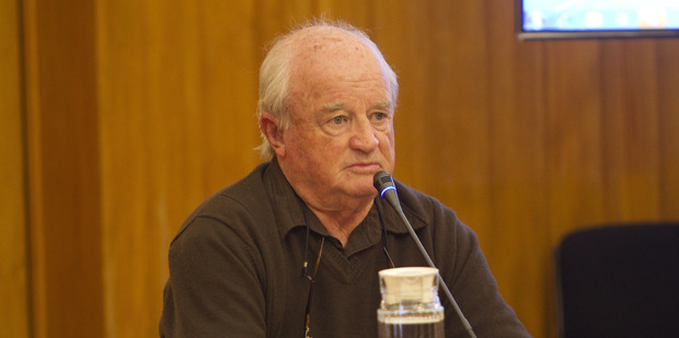 Submitters Horizons: Graham Adams making submission on behalf of 2178 ratepayers who signed petition, Council Chamber Wanganui District Council, 101 Guyton Street 21 May2013 Wanganui Chronicle
