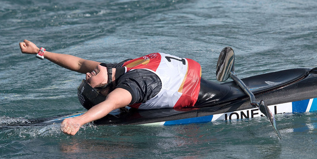 Luuka Jones of New Zealand celebrates her silver medal. Photo / Photosport