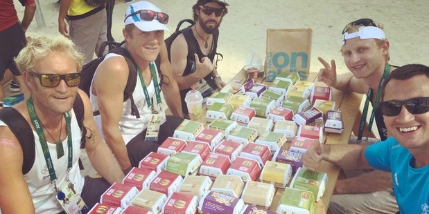 Eric Murray and Hamish Bond pose with their large McDonald's order following their gold medal performance in Rio. Photo / Twitter