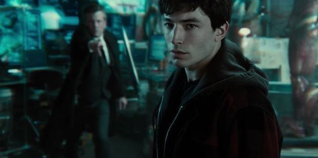 Justice League footage highlights Bruce Wayne's recruitment of what will be the Justice League team, including The Flash.