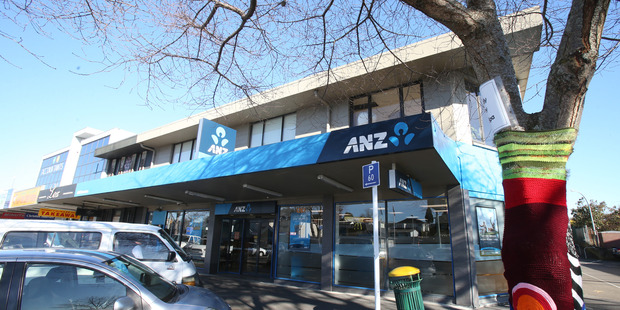 The ANZ in Greerton is to close. PHOTO/JOHN BORREN.