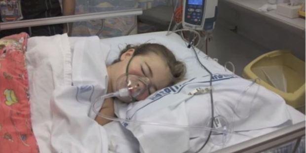 In 2012, her father Adam Collins donated his kidney to Maddie Collins. However, after five hours her body rejected it. Photo / Sarah Collins YouTube