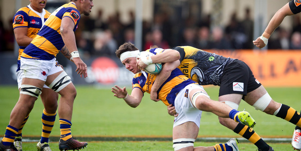 TOP CLASS: Former Scottish international Hugh Blake in action for Bay of Plenty against Taranaki. PHOTO/FILE