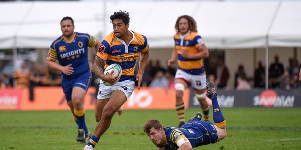 Bay of Plenty Steamer Regan Ware makes a dash for it in today's match against Otago at Tauranga Domain. Photo/George Novak