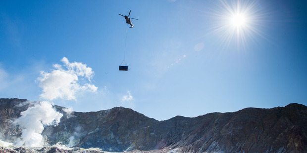 NZDF lifts emergency shelter to White Island. Photo/supplied