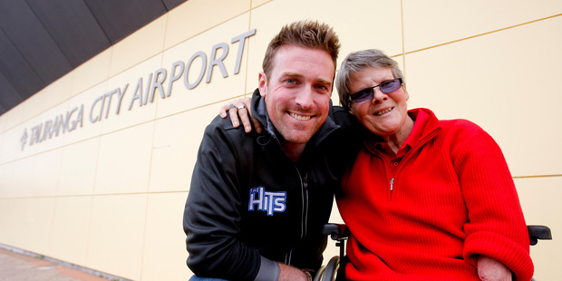 The Hits Bay of Plenty radio host Will Johnston with Karen Cotty who was able to see her idol Delta Goodrem on Monday night. Photo/Ruth Keber