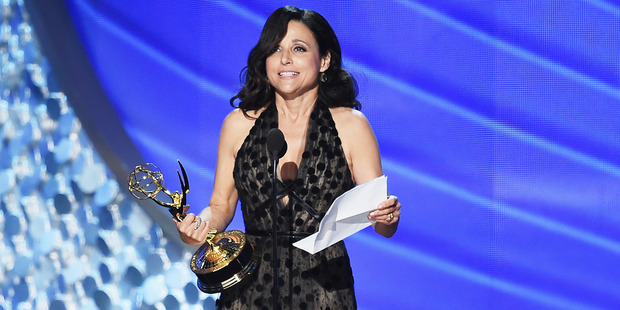 Julia Louis-Dreyfus breaks down dedicating her Emmy to her late father. Photo / Getty Images