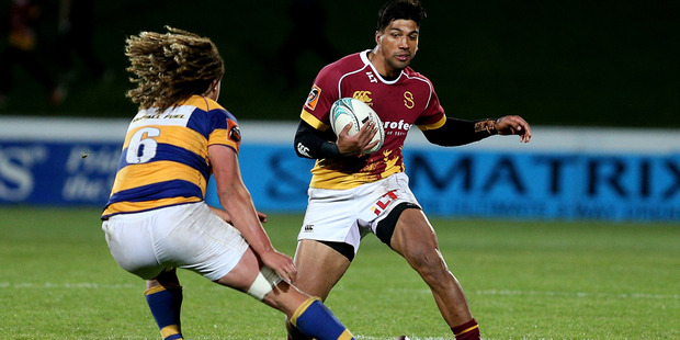 Dylan Collier of Southland evades the tackle of Jesse Parete of Bay of Plenty. Photo / Getty