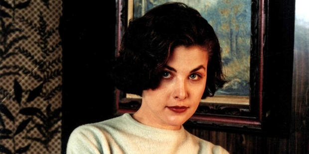 Sherilyn Fenn (Audrey Horne) returns for the new series.