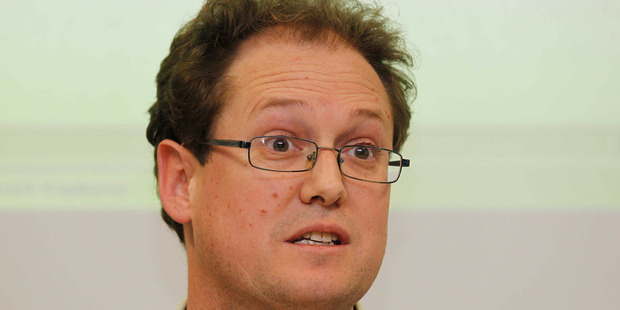 Dr Nic Peet.