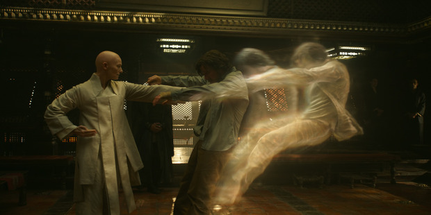 Marvel's DOCTOR STRANGE..L to R: The Ancient One (Tilda Swinton) and Doctor Stephen Strange (Benedict Cumberbatch)..Photo Credit: Film Frame ..©2016 Marvel. All Rights Reserved.