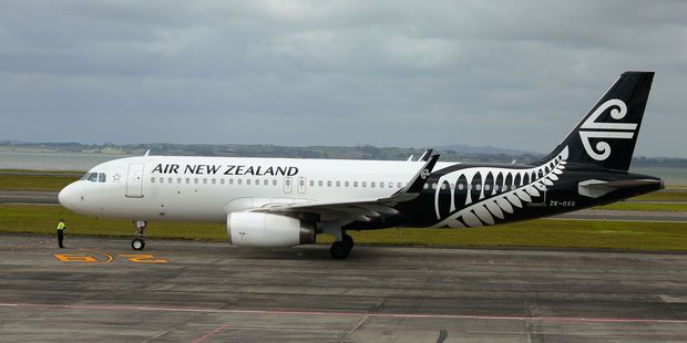 An Air New Zealand Airbus A320 was forced to divert from Tonga because of runway light problems.