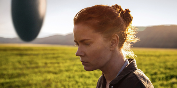 Amy Adams stars in Arrival.