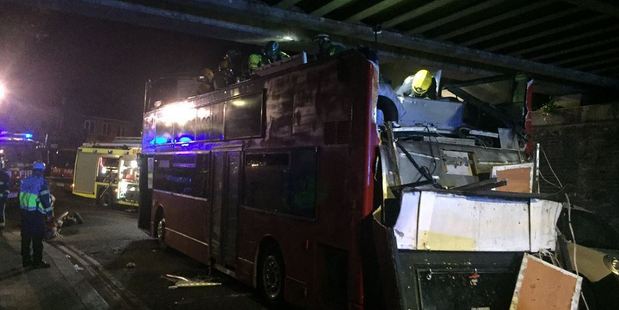 Pictures showed the double-decker, which had 30 people on board at the time, with its roof removed. Photo: @LAS_JRU / Twitter