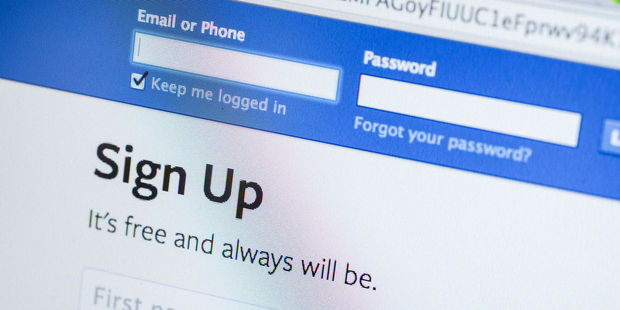 The key to a longer life? A survey has found that Facebook users tend to live longer. Photo / 123rf