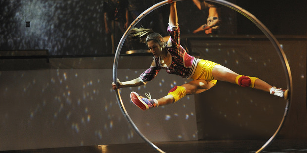 Cirque Eloize's.