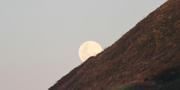2014's supermoon rises over Ahipara, Northland. Photo / File