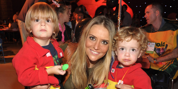 Bob Sheen, Brooke Mueller, and Max Sheen. Photo / Getty
