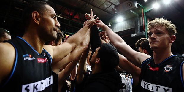 The Breakers gather for a team huddle after beating the Illawarra Hawks. Photo / Getty