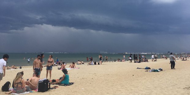 The combination of warm weather, a high pollen count and stormy conditions has been blamed for the rare and dangerous "thunderstorm asthma" that hit Melbourne yesterday. Photo / Nick Allinson, Twitter