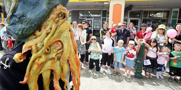 The 5th/7th Battalion will lead the assortment of floats, costumes and characters in the 2016 Whanganui Christmas Parade. Photo/STUART MUNRO