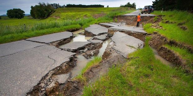 Dr Kate Pedley, of University of Canterbury's Department of Geological Sciences, shared on Facebook some of the dramatic sights she and her colleagues have encountered near Waiau.