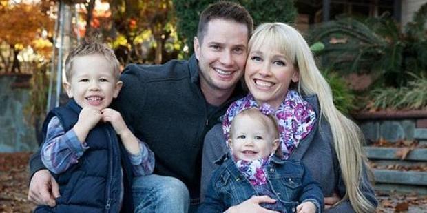 Sherri Papini with her husband Keith and their two young children. Photo / Facebook