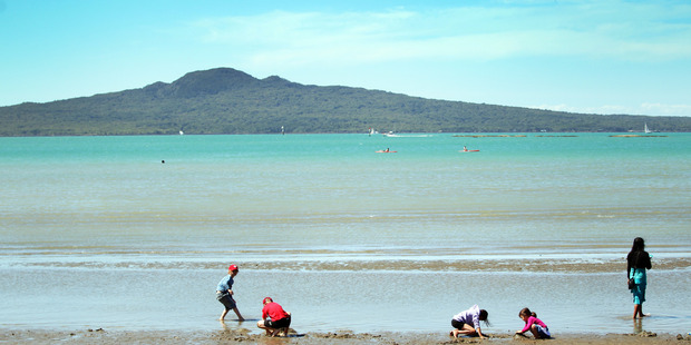 Auckland's official temperature reading could reach 30C later today. Photo / Doug Sherring